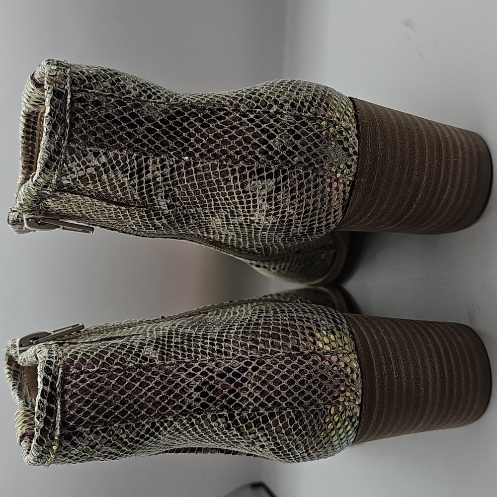 Very G  Snakeskin Ankle Boots - Multicolor SIZE 7.5 - Picture 2 of 7